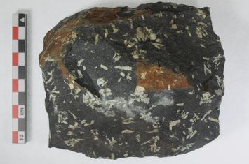 Vorschaubild Labradoritporphyrit, Porfido Verde Antico , "Krokeischer Stein"